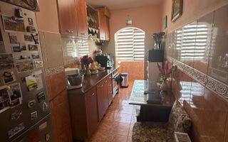 Apartament 2 camere, decomandat - Oras Codlea/Cartier Măgurii - Poză 4