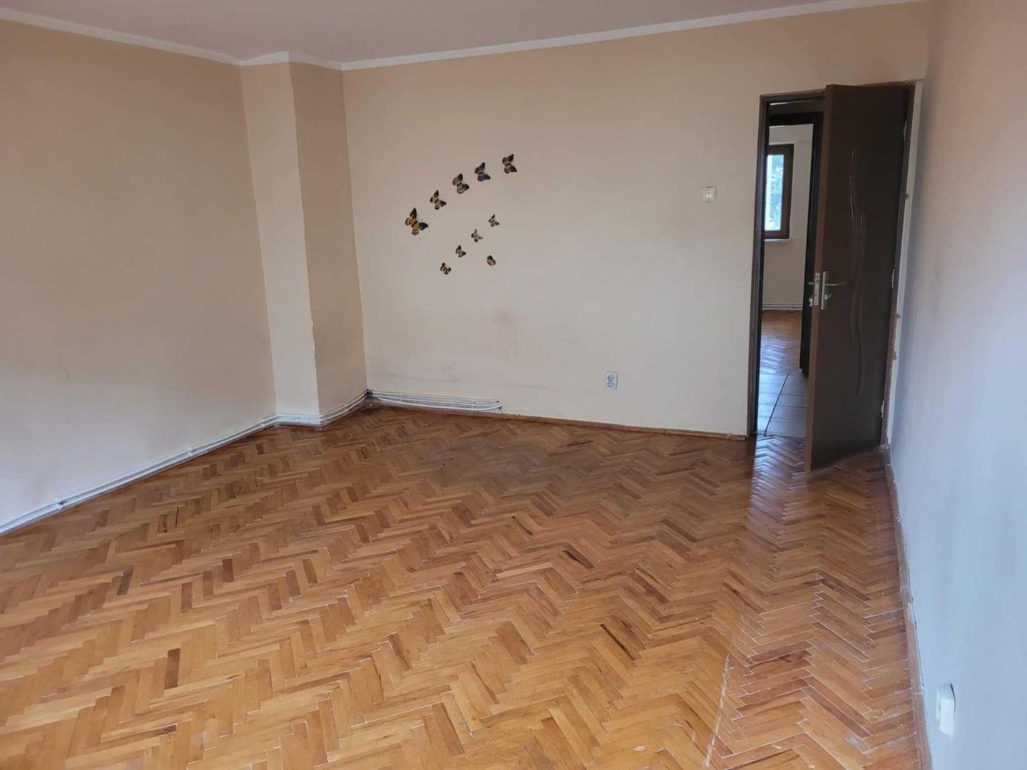 Apartament 2 camere Micro 17, etajul II, zona pietei, stil Carpati - Poză 4