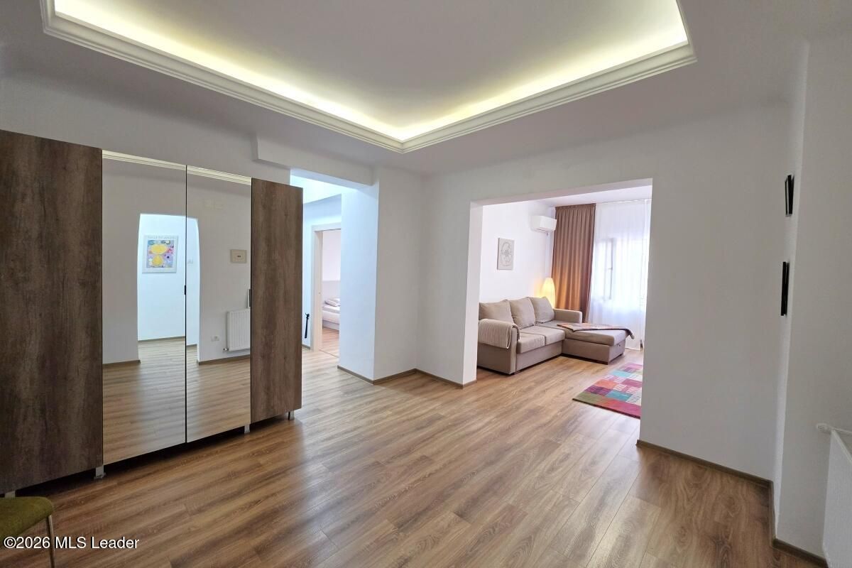 Piata Romana, 4 camere 138 MP total, Etaj 2/9, renovat - utilat, liber - Poză 26