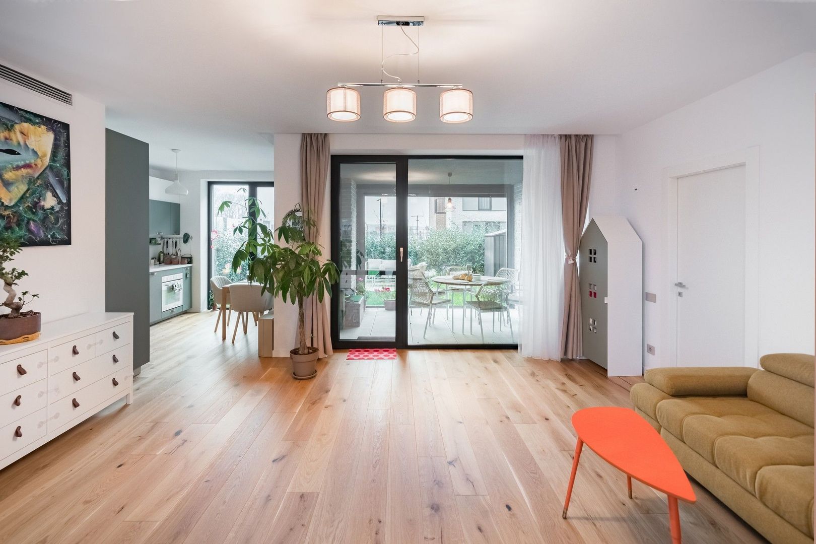 Apartament la parter cu gradina disponibil la inchiriere - Poză 6
