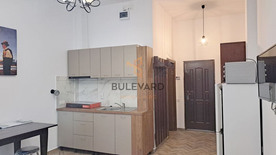 Garsoniera de inchiriata in zona Metro! - Poză 5