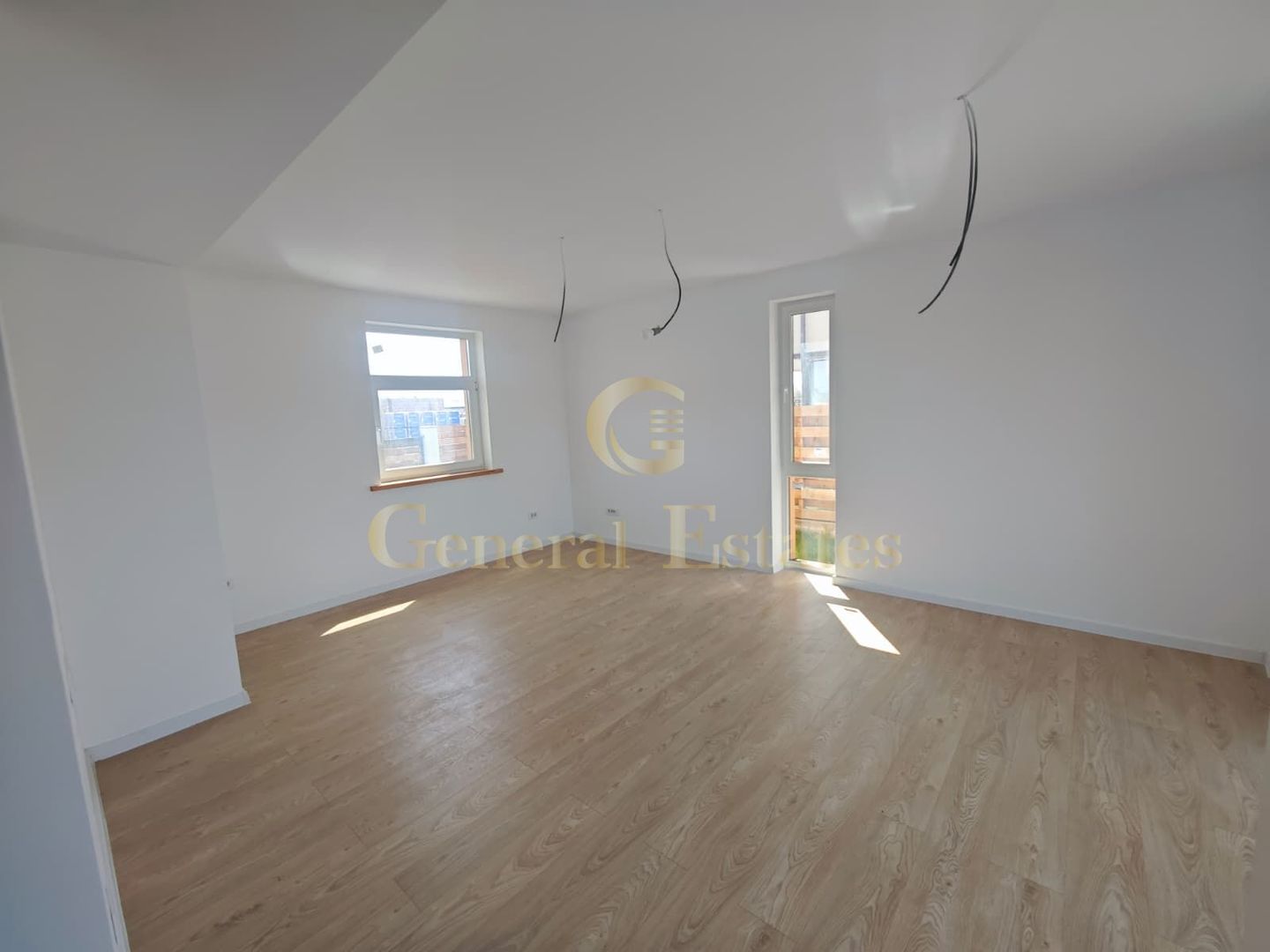 Casă tip duplex | 4 camere | Stupini | Brasov - Poză 1