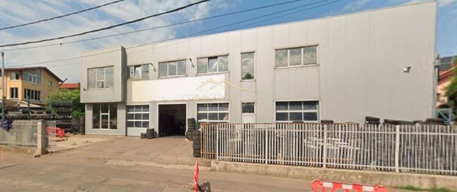 Spatiu Comercial inchiriere // 620mp // Bulevardul Timisoara // Moinesti - Poză 2
