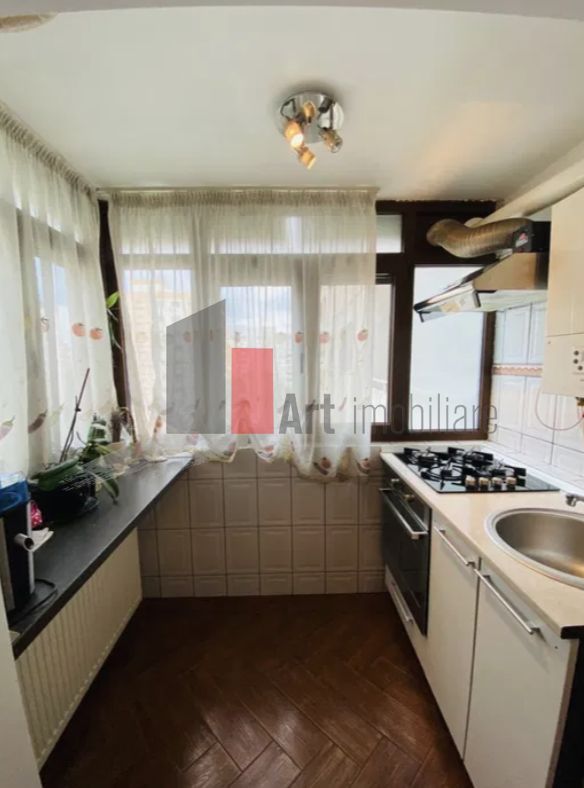 APARTAMENT DE 4 CAMERE  BARCA - Poză 5