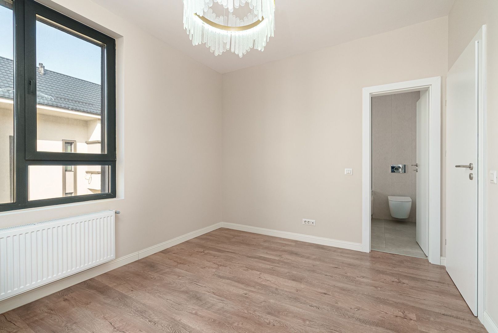 Complex case finalizate str Tiparnitei Sos Giurgiului Dedeman Sector 5 - Poză 10