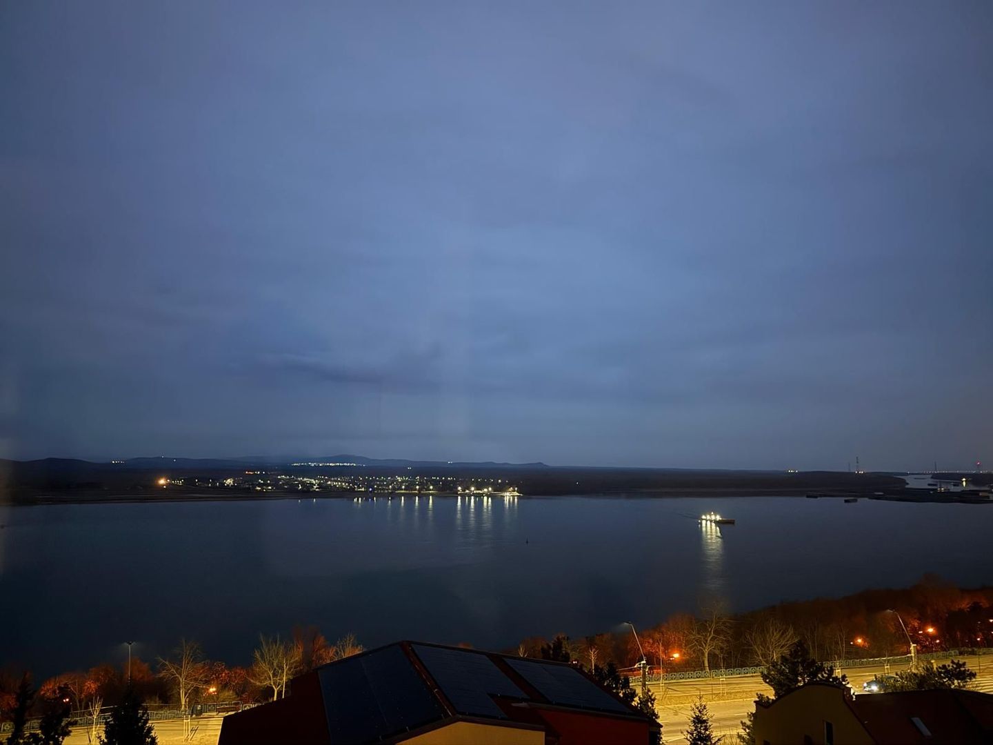 Apartament de lux cu panorama superba la Dunare - Poză 3