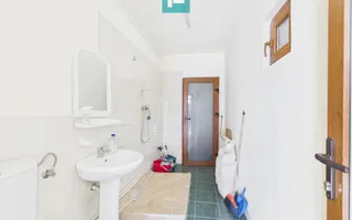 Spațiu central birou/locuință – Str. Primăriei - Poză 14
