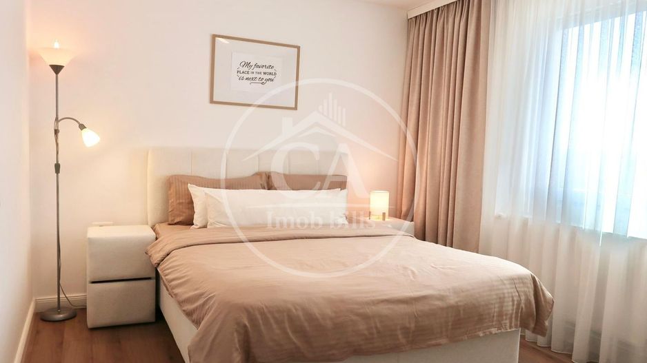 Apartament de vanzare  cu 3 camere Lux in zona Rogerius, Oradea. - Poză 1