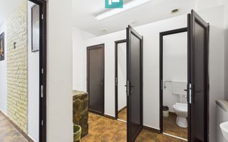 Casă și clădire de apartamente la Orțișoara - Poză 17