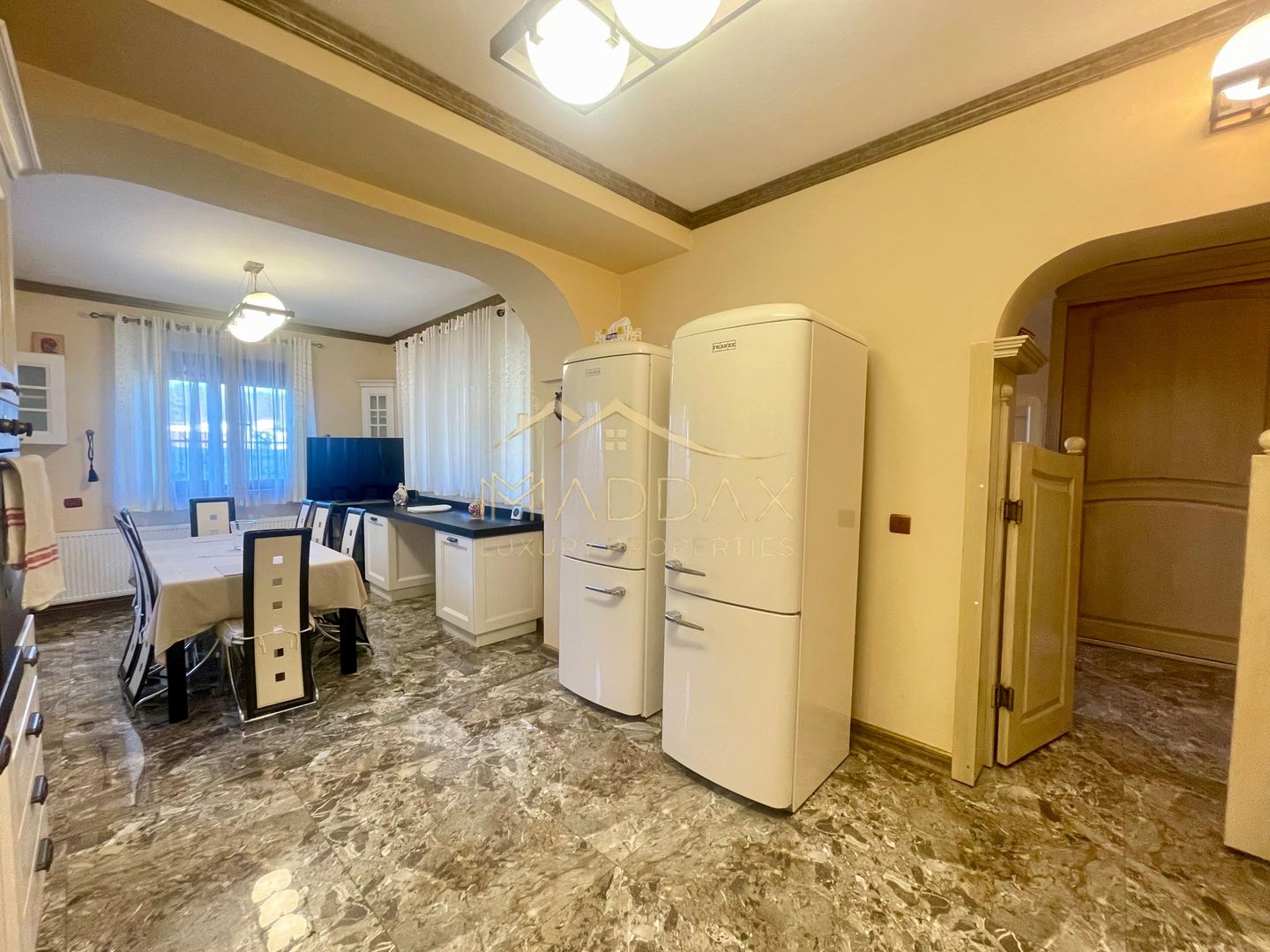 Vila 7 camere**Lake view**Ponton privat**Piscina**Teren 933 MP//Balotesti - Poză 13