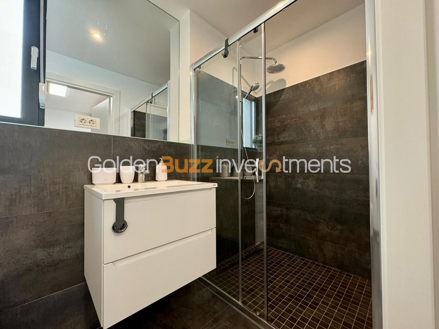 Vila complex privat Erou  Iancu Nicolae - Poză 12