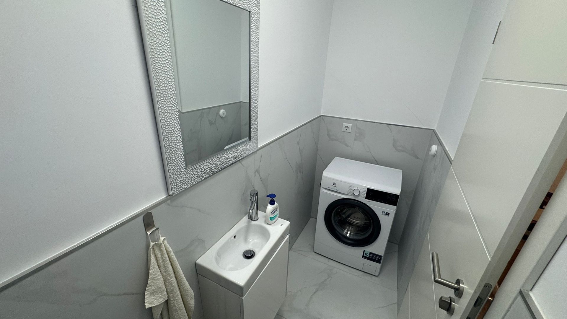 Apartament 2 camere de închiriat – zonă centrală, Str. Iacob Bologa - Poză 13