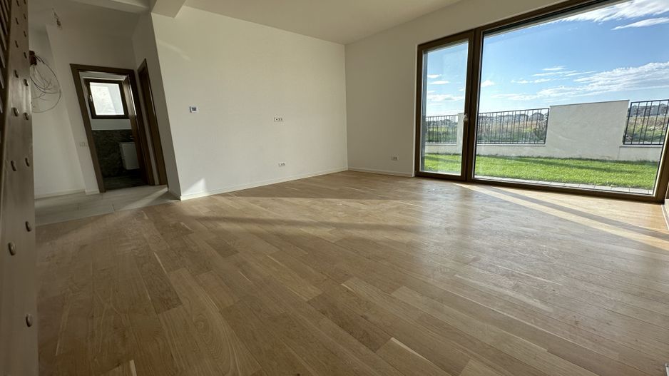 Casa cu 5 camere - Dumbravita - Poză 4