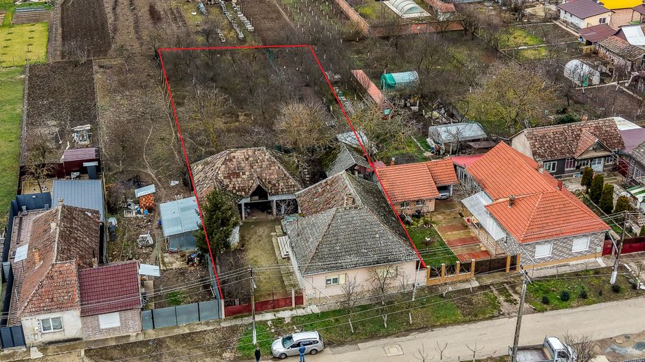 VÂNDUT! Casă de vanzare cu 3 camere in Chisineu Cris - Poză 3
