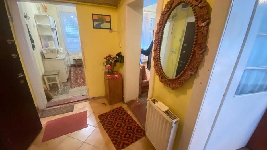 Apart la casa Bogdanestilor  curte  acces cu masina centrala proprie - Poză 10