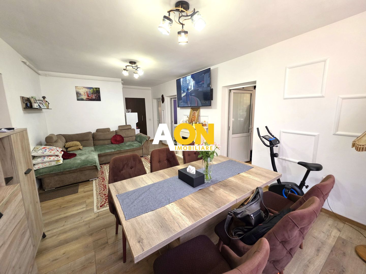 Apartament 3 camere, 2 balcoane, decomandat, mobilat, utilat, Ampoi 3 - Poză 3