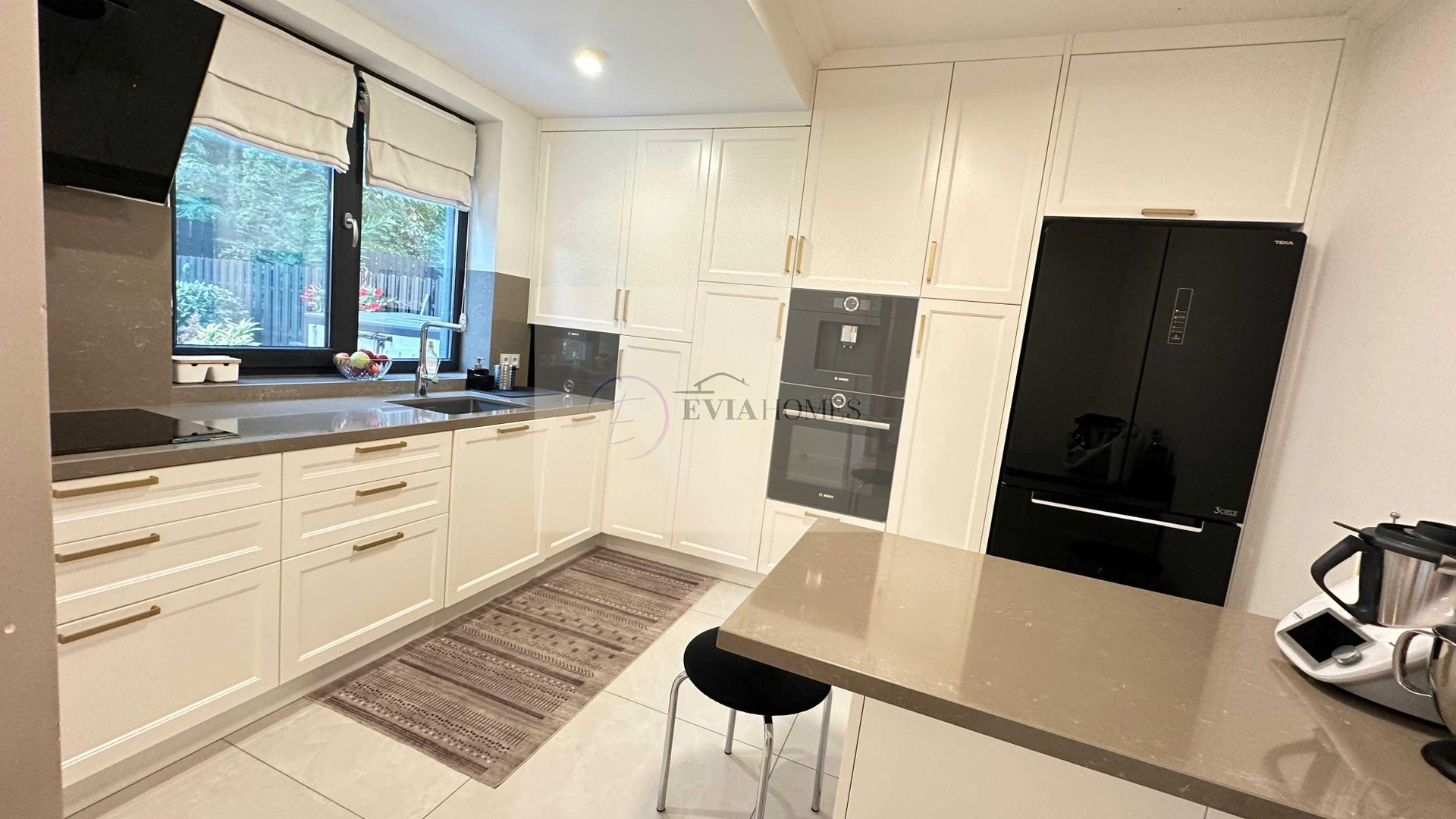 Grădină proprie/Parcare inclusă/Constructie premium - Poză 3