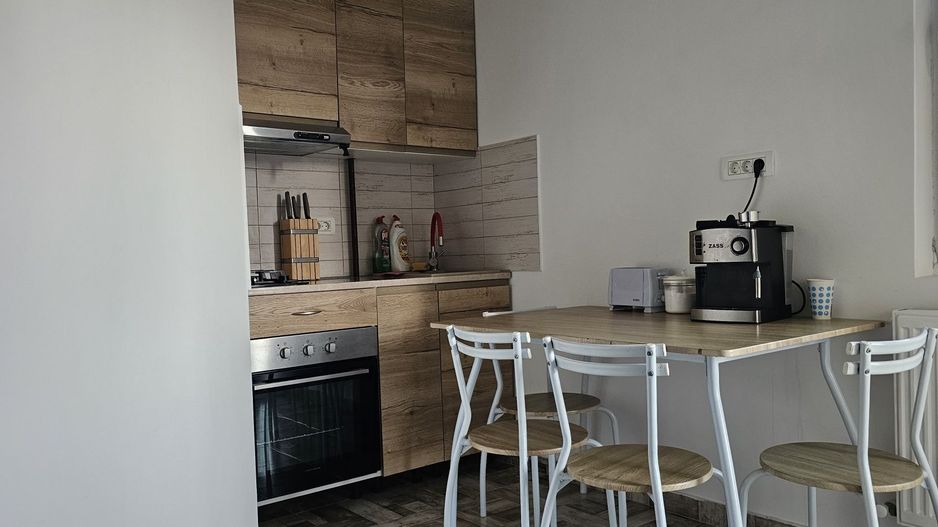 Apartament 3 camere Mamaia Nord – renovat complet, 3 balcoane, parcare - Poză 3