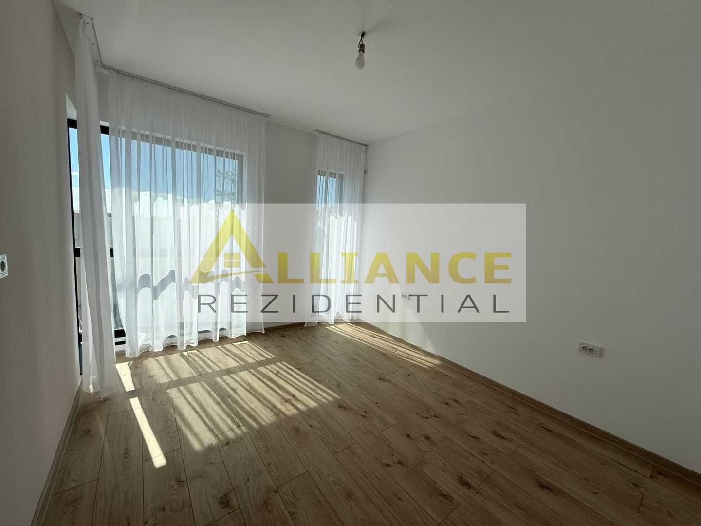 Casa individuala parter || 3 camere 2 bai || teren 375mp - Poză 12