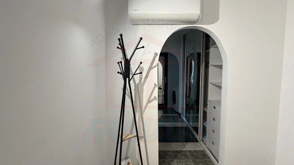 Inchiriere apartament 3 camere, Micro 14, 477 EURO/Luna - Poză 1
