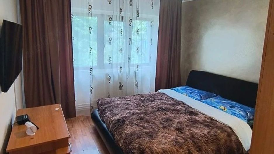 inchiriez apartament 3 camere Micro 16 - Poză 5