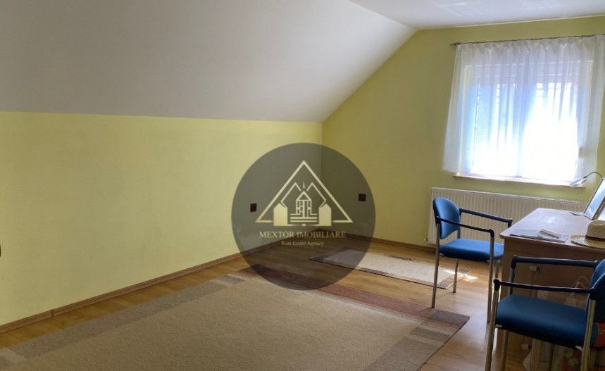 Casă mare și modernă - Poză 19