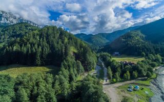 O noua poveste in fiecare zi,dezvaluita de pesiajul mirifc catre Piatra Craiului - Poză 1