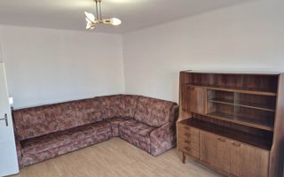 Garsoniera cu suprafata de 45mp,in zona centrala - Poză 4