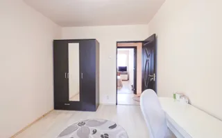Apartament spațios de 3 camere cu loc de parcare inclus - Poză 11