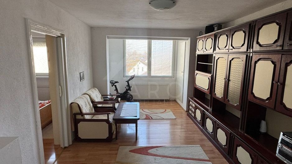 Apartament 3 camere - Poză 1