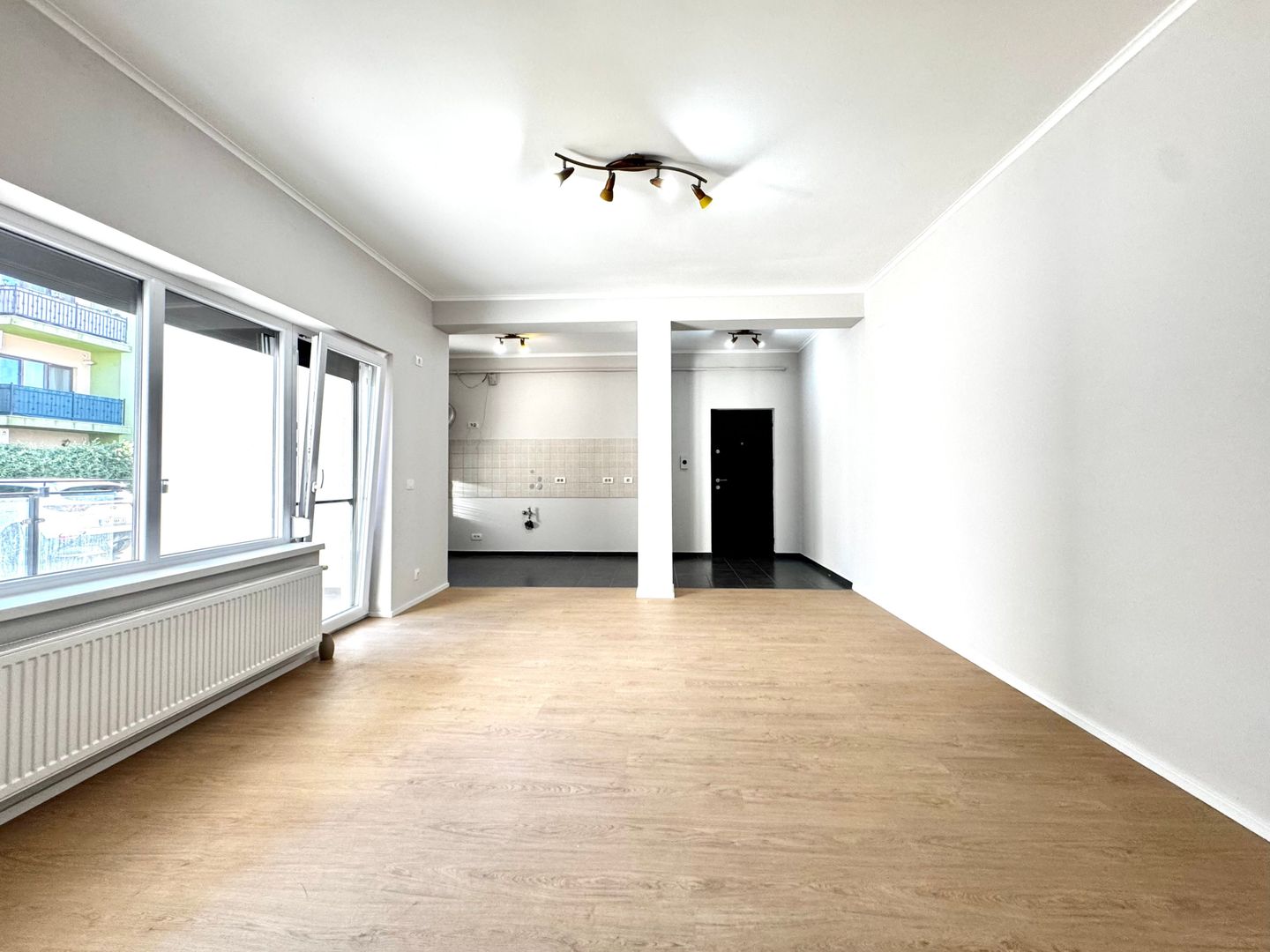Apartament cu 3 camere | Parter | Terasă | Parcare | Braytim - Poză 3