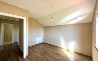 Duplex la asfalt - 4 camere - teren 532mp  Utvin - Poză 11