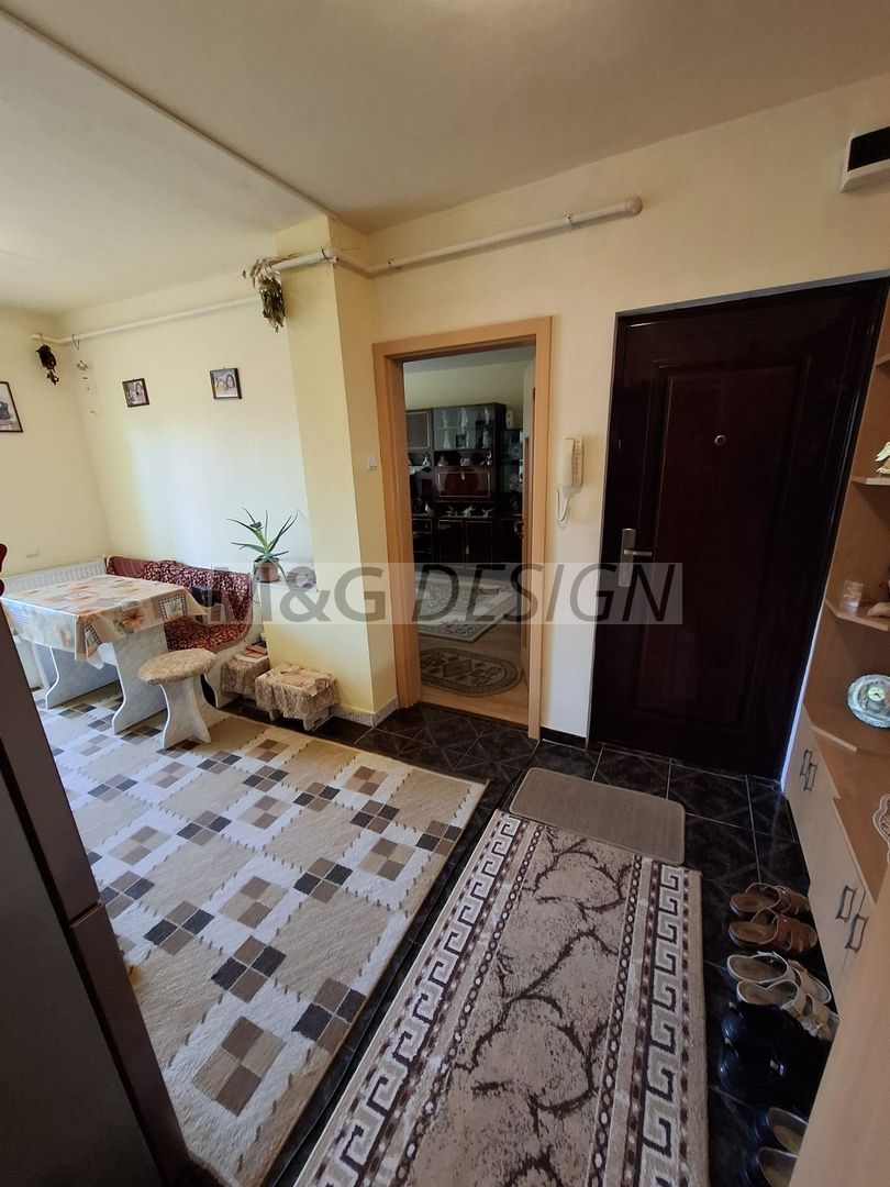 Aradului, 2 camere decomandate, et 3, centrala proprie - Poză 9