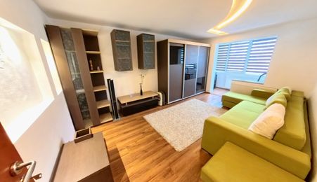 DE ÎNCHIRIAT Apartament 2 camere - cartierul Unirii
