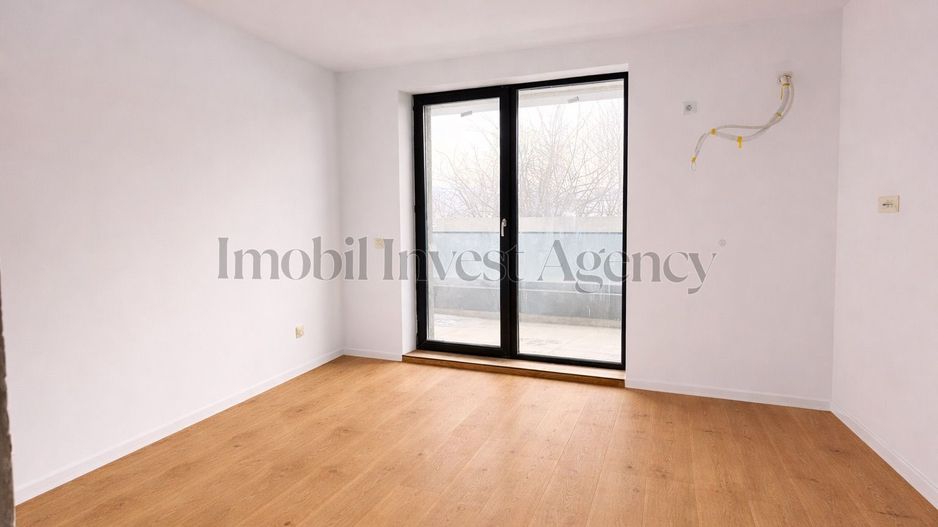 Apartament 3 camere de vanzare in bloc cu vedere la lac/dezvoltator. - Poză 4