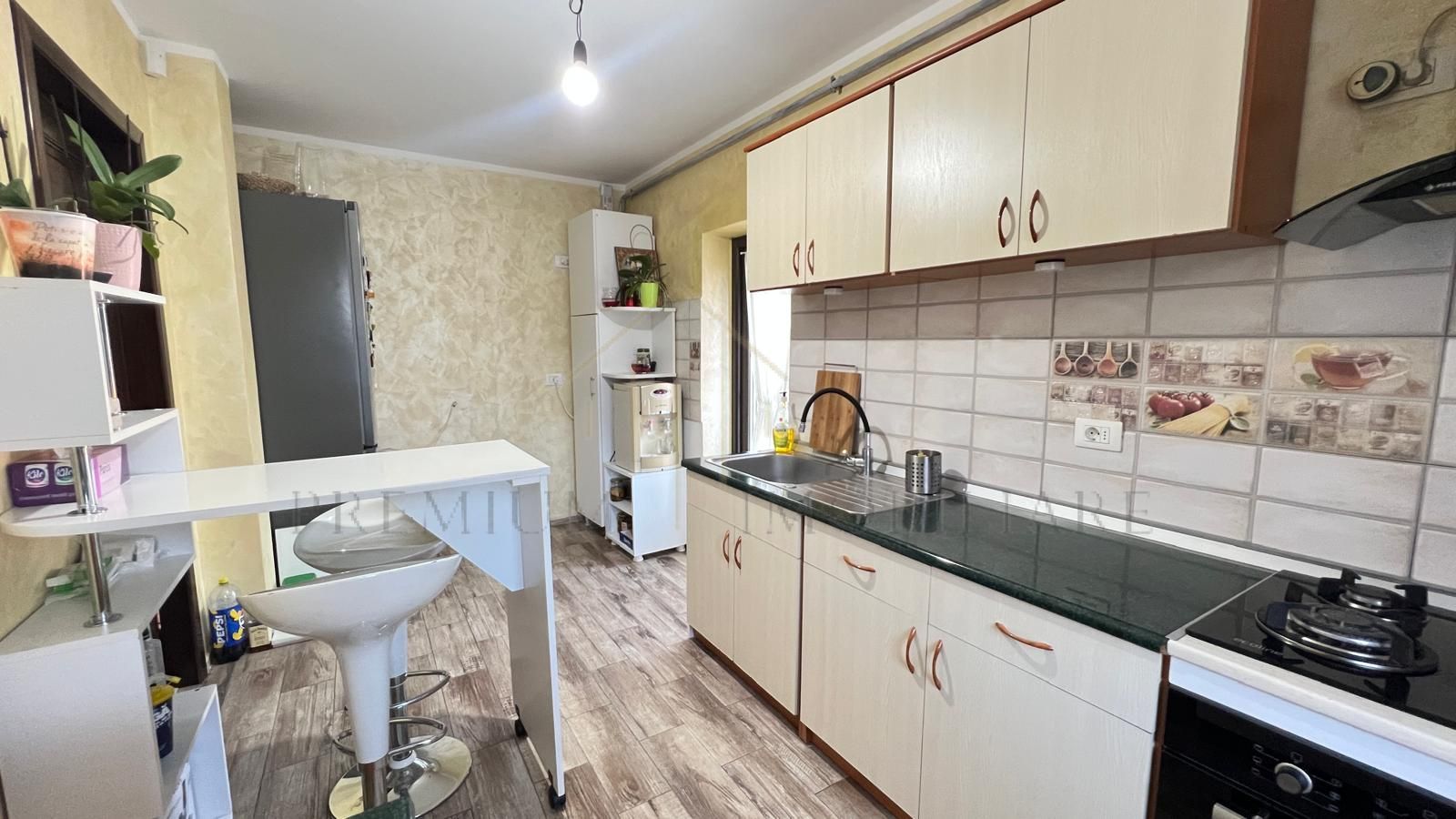 Casa de vanzare in Onesti - Poză 2