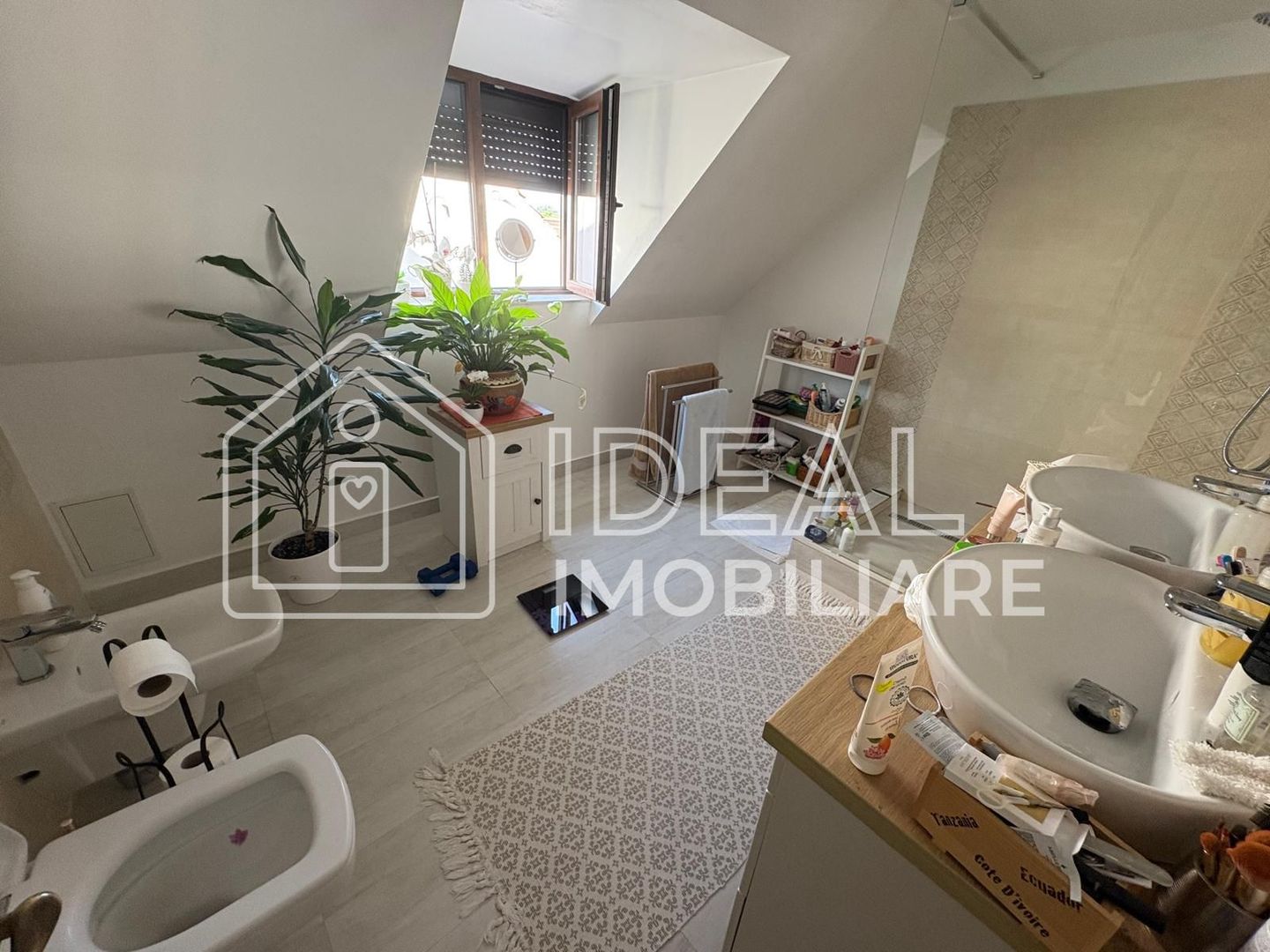 Casa Individuala cu 4 camere si 450 mp de curte, in Valea Aurie - Poză 4