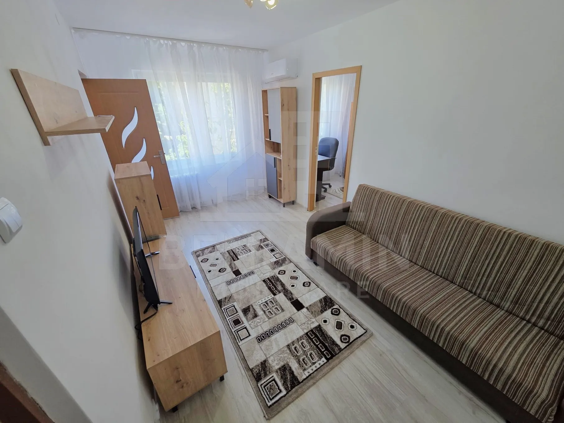 Apartament de inchiriat 2 camere Valea-Rosie etaj 2 renovat — fotografia 1