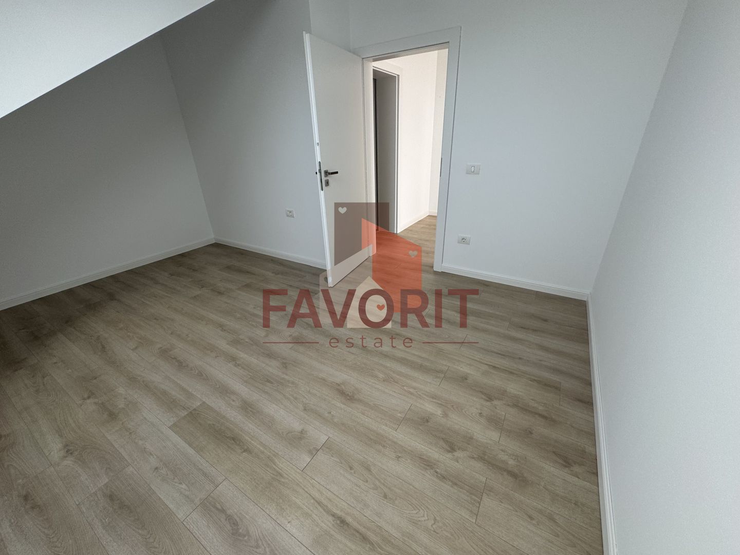 Comision 0%. Terasa 20 mp. Spatios. 2 bai. Lift. Disponibil imediat - Poză 10