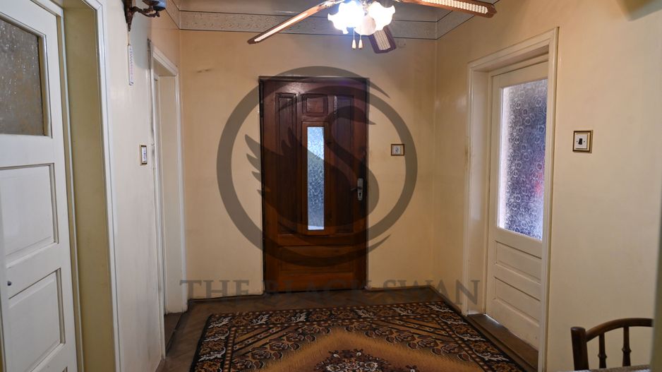 Casa cu 6 camere de vanzare | Zona Ultracentrala, Baicoi | Comision 0% - Poză 19