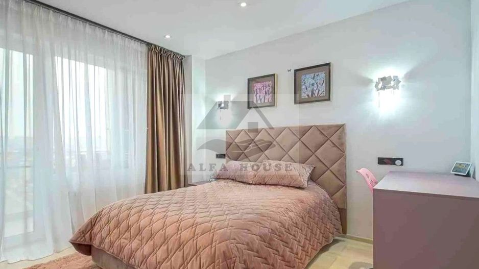 Apartament cu patru camere, Tractorul-Coresi , 116 mp+3 parcari - Poză 11
