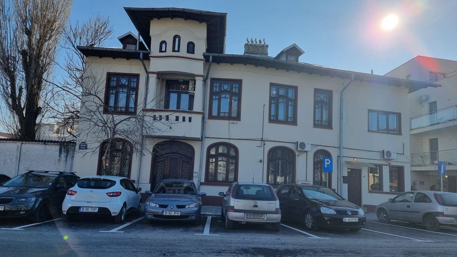 Vila individuala S+P+E+M zona Piata Muncii - Poză 1