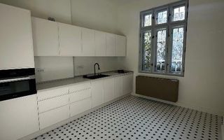 Apartament in vila  - renovat lux , 4 camere - Poză 10