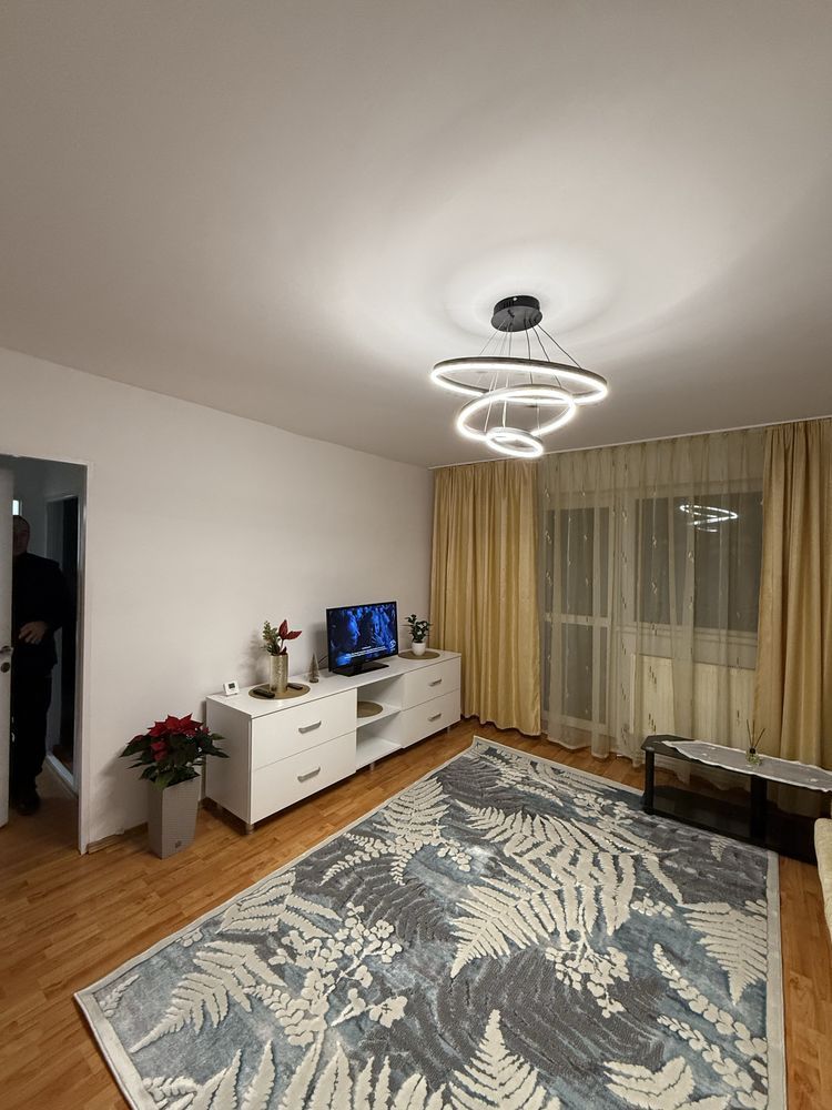 Inchiriez apartament cu 2 camere - Poză 1