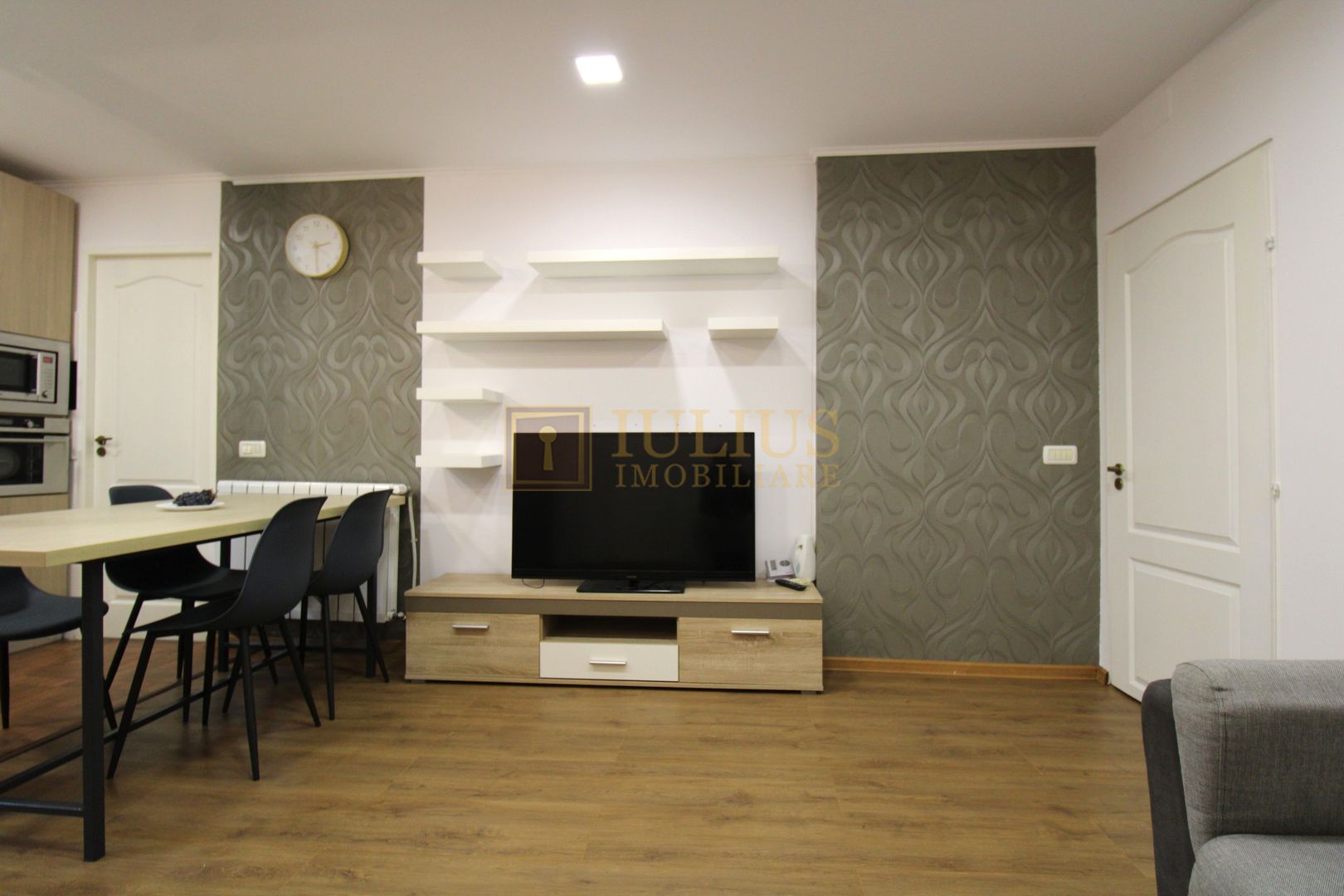 3 camere + 2 bai, centrala proprie, zona Aradului. - Poză 2