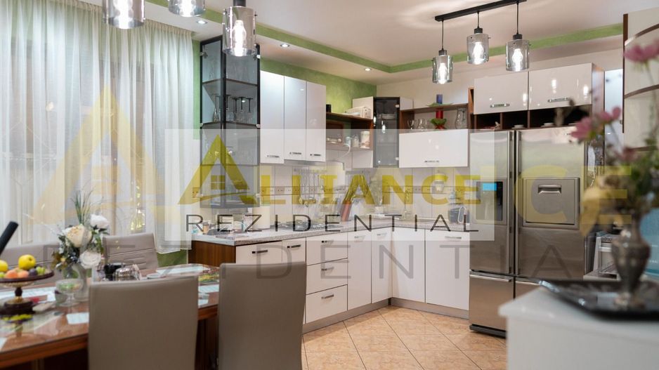 [OLTENITEI] Vila cu 7 camere - 325 MPU - Teren - 766 MP - P+1+M - Poză 9