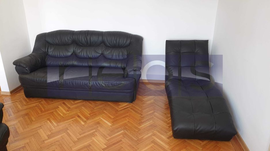 Apartament spațios 4 camere – Polonă colț cu Ștefan cel Mare - Poză 2