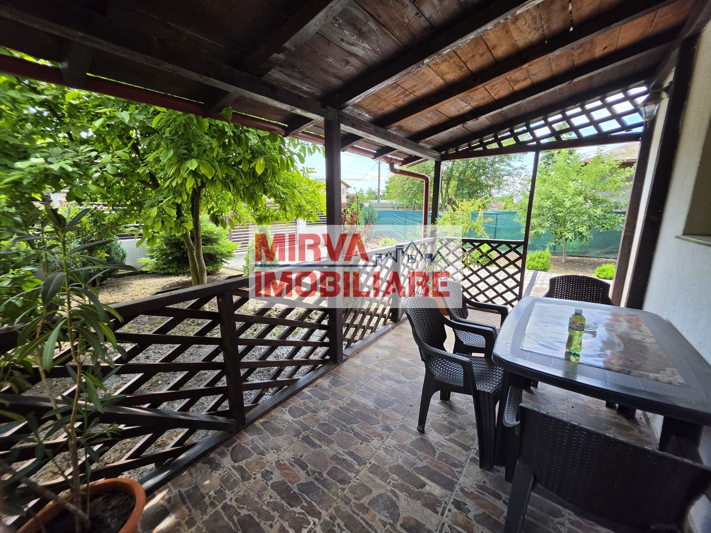 🏡 Casă renovată cu 6 camere, teren 557 mp – Berceni, Prahova - Poză 5