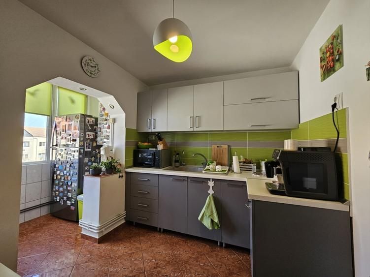 Soarelui-Lidia | 3 camere | 2 băi | mobilat complet | Centrala proprie - Poză 2