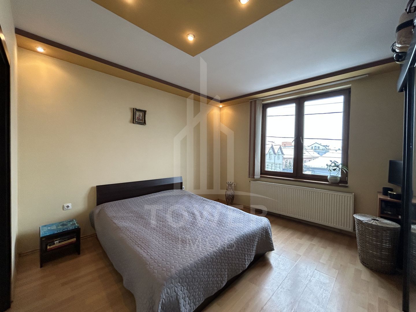 De închiriat Etaj + Mansardă 180 mp | 7 Camere cu 7 Băi | Lupeni - Poză 11